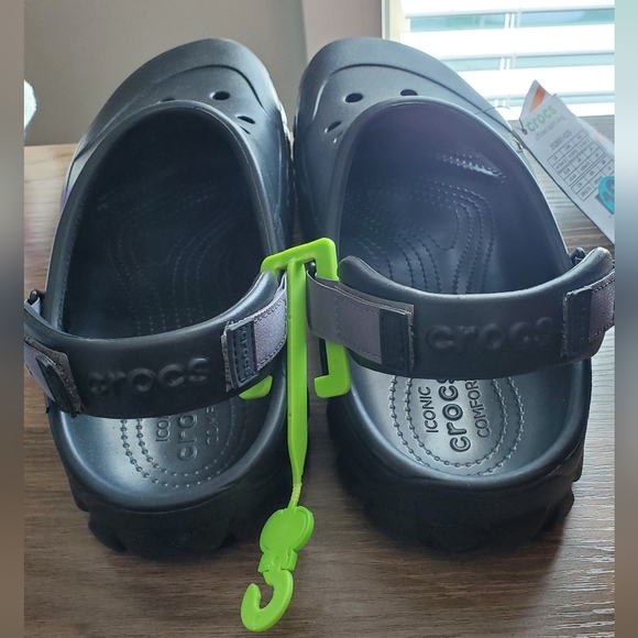 221. NWT Crocs - Off Road Sports Clog - Unisex - Picture 2 of 5